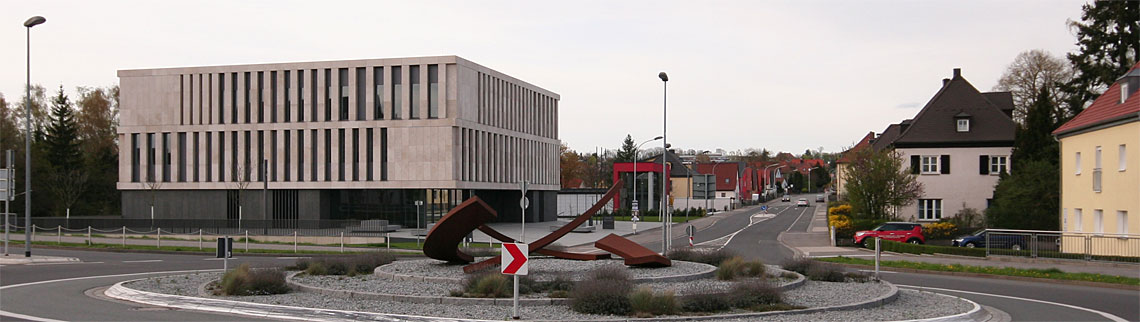 Der EZO-Kreisverkehr im April 2018